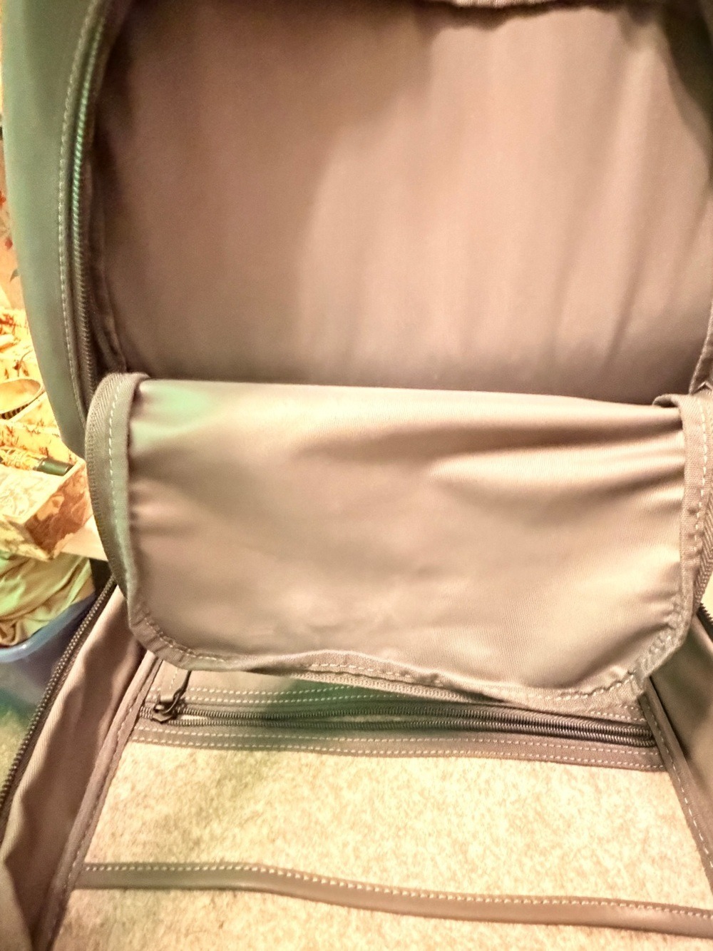 Monos Metro Gray Vegan Leather Travel Laptop Backpack QuickSnap Kit Included - Picture 16 of 16